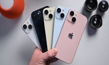 Harga iPhone Diprediksi Naik 3 Kali Lipat Imbas Perang Dagang AS-China