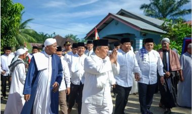 Bupati Sukiman Dampingi Pj Gubri di Haul Allah Yarham Syekh Masum Tambusai