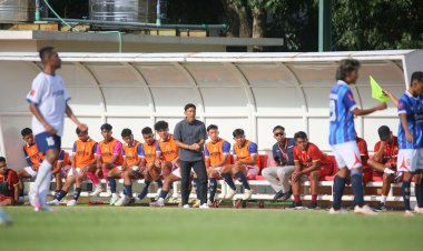 Ahmad Bustomi Legenda Timnas Indonesia Latih Persema Malang untuk Liga 4 Musim 2024-2025