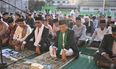 Bupati Rohil H Bistamam Salat Idul Fitri 1446 H, Ajak Umat Mensucikan Diri