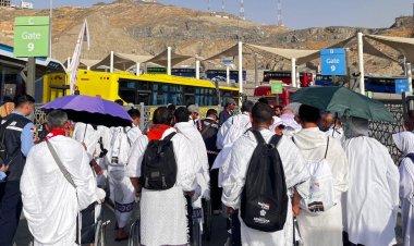 Cuaca Makkah 42 Derajat Celcius, Jemaah Haji Indonesia Diminta Sering Minum Air Putih