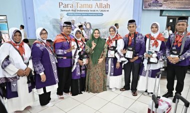 Bupati Kasmarni Lepas Keberangkatan 174 JCH Kabupaten Bengkalis Kloter 13 Menuju Madinah