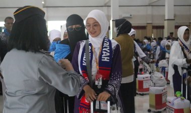 Levina Istiazah Jemaah Haji Termuda Jawa Tengah Berangkat ke Makkah Gantikan Mamanya yang Wafat Tahun 2021