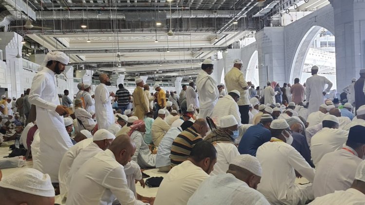 Jemaah Haji Indonesia yang Akan Salat Jumat di Masjidil Haram Diimbau Berangkat Lebih Awal