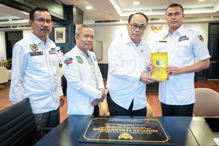 Ketua DPD Apdesi Riau Zulfahrianto Diundang Menkop UKM, Diskusi Pembentukan Koperasi Desa Merah Putih