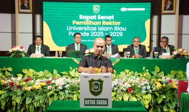 Assoc Prof Dr Admiral SH MH Resmi Terpilih Sebagai Rektor UIR Periode 2025-2029