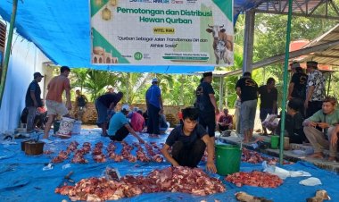 MTTG Witel Riau Gandeng IZI Salurkan Daging Qurban di Tenayan Raya