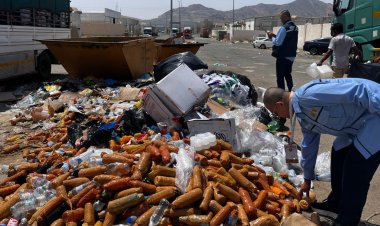 Ribuan Botol Air Zamzam Dibongkar dari Koper Jemaah Haji Indonesia, Ada yang Dibungkus Kain Ihram hingga Sajadah