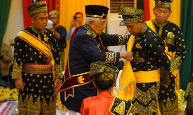 Sandang Gelar Datuk Seri Setia Amanah, Gubri Abdul Wahid: Ini Amanah yang Amat Besar