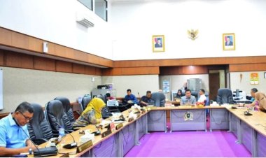 Dorong Standarisasi Harga Kelapa, Komisi II DPRD Riau Rapat Kerja Bersama Dinas Perkebunan