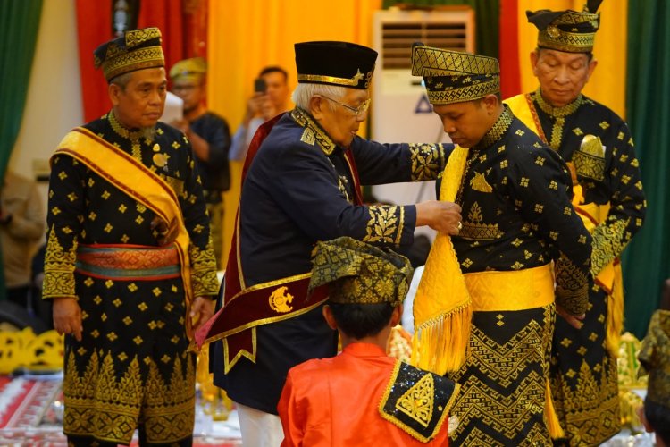 Sandang Gelar Datuk Seri Setia Amanah, Gubri Abdul Wahid: Ini Amanah yang Amat Besar