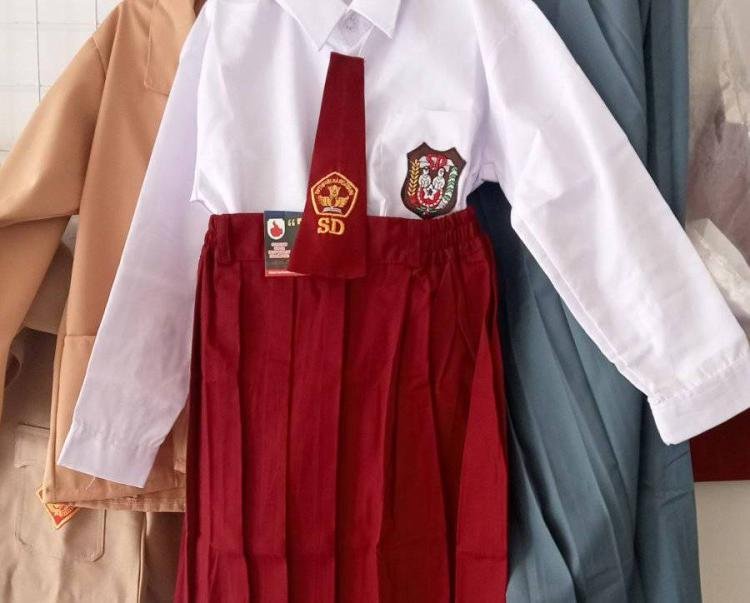 DPRD Pekanbaru Larang Sekolah Jual Seragam dan LKS, Wali Murid Bebas Memilih
