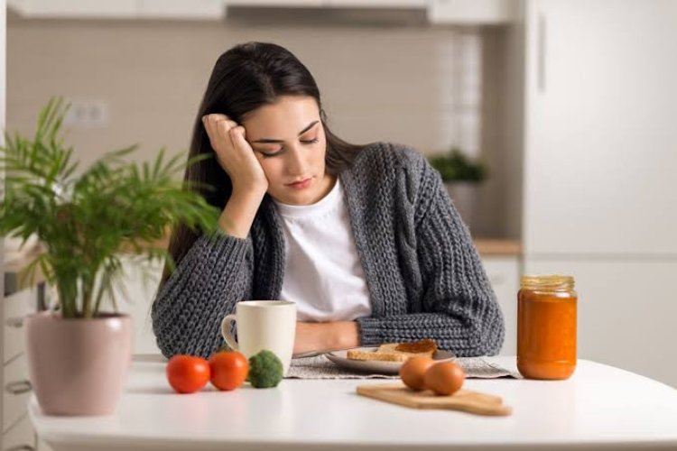 Ngantuk Melulu Setelah Makan? Ini Penyebab yang Kerap Tak Disadari