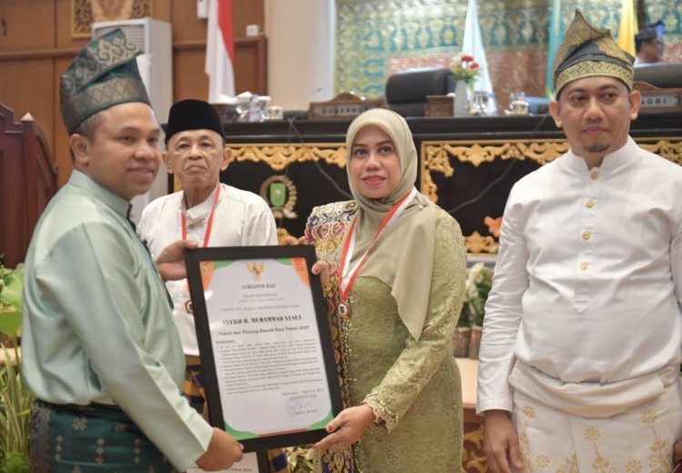 Tokoh Pejuang Asal Bengkalis Syekh H Muhammad Yusuf dan H Arsyad Ms Dapat Penghargaan dari Gubernur Riau
