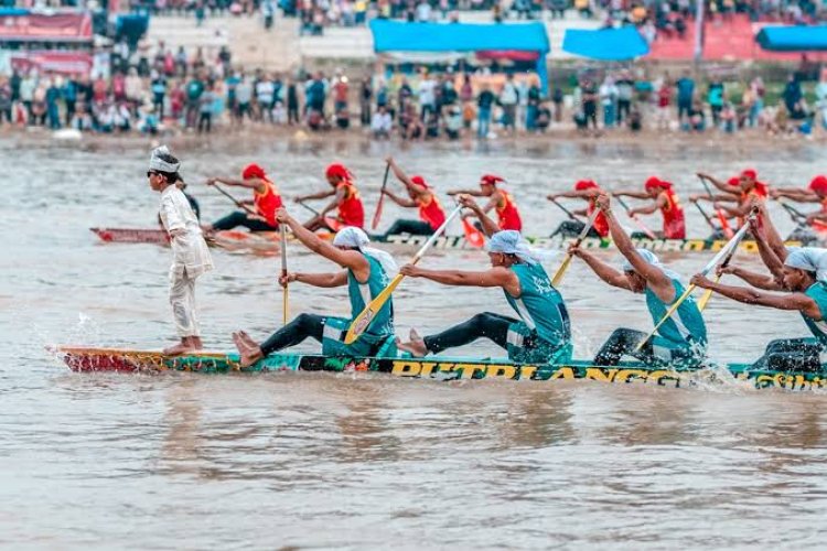 Gubri Sebut Pacu Jalur Tradisional Kuansing 2025 Membawa Berkah