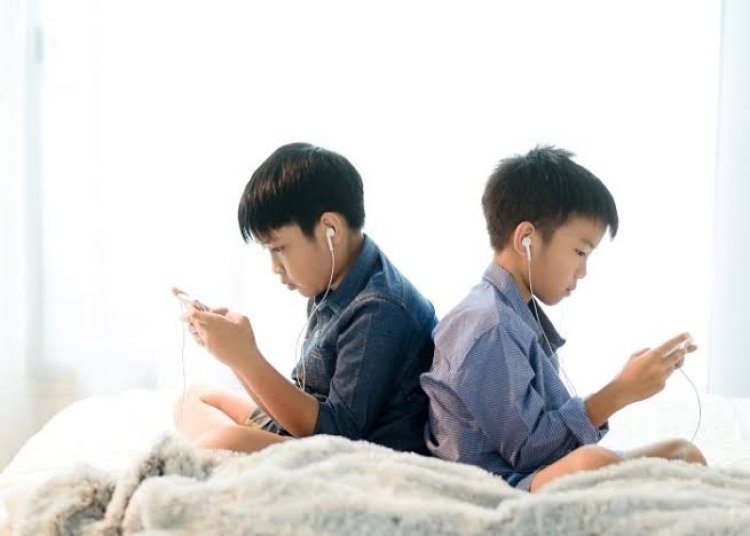Tips Agar Anak Tak Kecanduan Gadget Menurut Pakar, Simpel dan Efektif