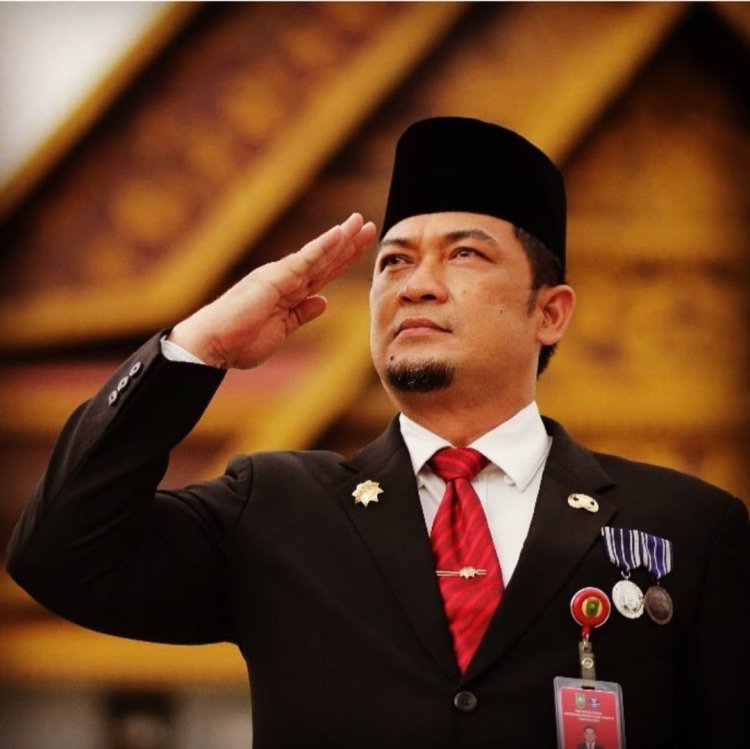 Syahrial Abdi, Mantan Santri yang Akan Dilantik Jadi Sekdaprov Riau Malam Nanti