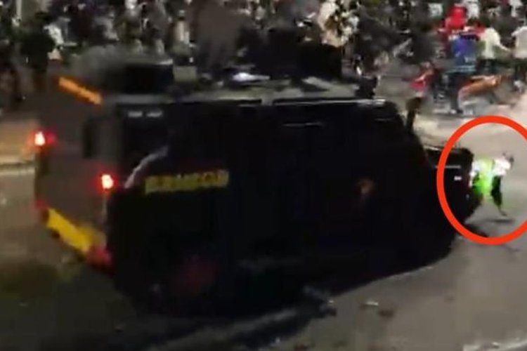 Video Viral Affan Dilindas Brimob Banjiri Media Sosial, Warganet Teriak Keadilan