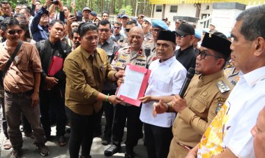Ketua DPRD Riau Janji Teruskan Tuntutan Warga Pelalawan Soal Relokasi TNTN ke Pusat