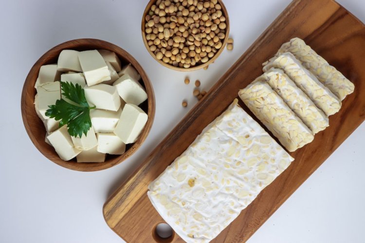 Mana yang Lebih Efektif Menurunkan Berat Badan: Tahu atau Tempe?