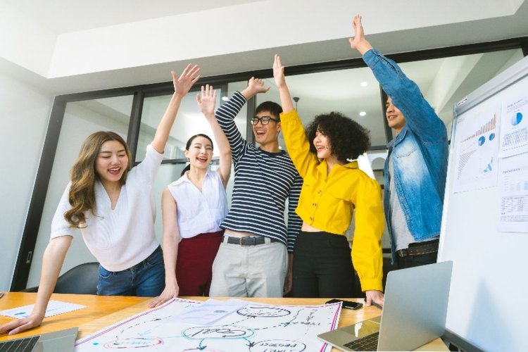 Gen Z Bikin Fenomena Baru, Tak Peduli Naik Jabatan-Pilih Pindah Kerja