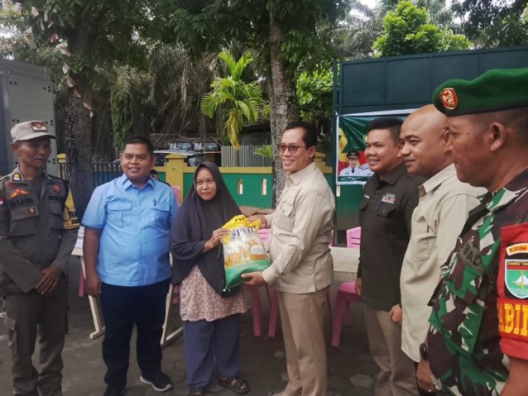 Ketua Komisi III DPRD Riau Hadir di Pasar Murah Tarai Bangun