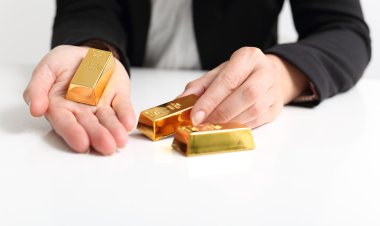 Haruskah Beli Emas ketika Harga Tinggi?