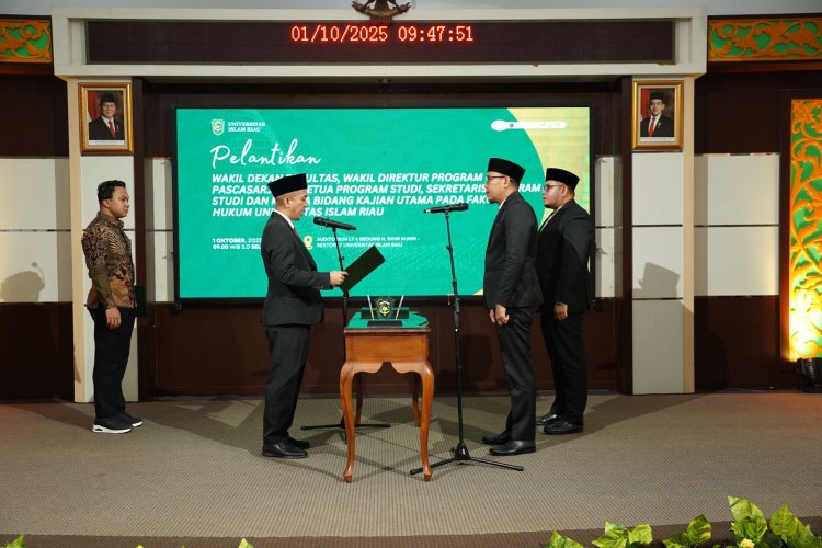 Rektor UIR Lantik Pejabat Struktural: Bangun Komunikasi, Tingkatkan Mutu Pendidikan