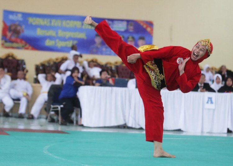Tuti Winarni Pesilat Kemenpora Raih Dua Medali Emas di Ajang Pornas Korpri XVII Tahun 2025