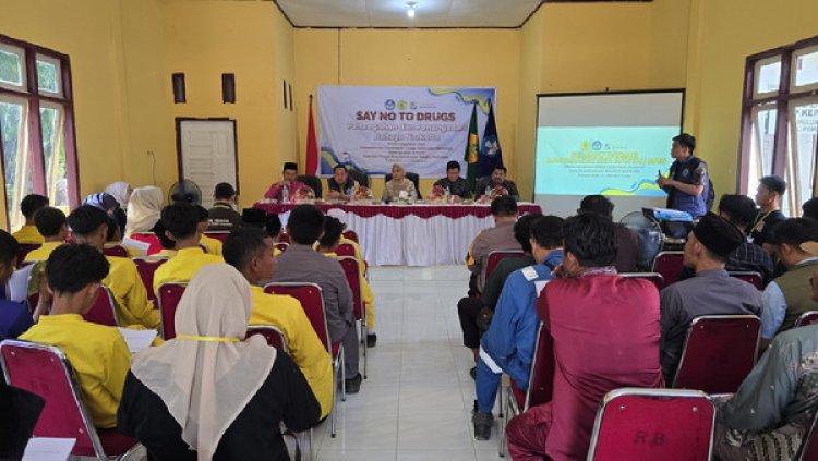 Anggota Komisi X DPR RI Karmila Sari Berikan Edukasi Bahaya Narkoba di Rohil