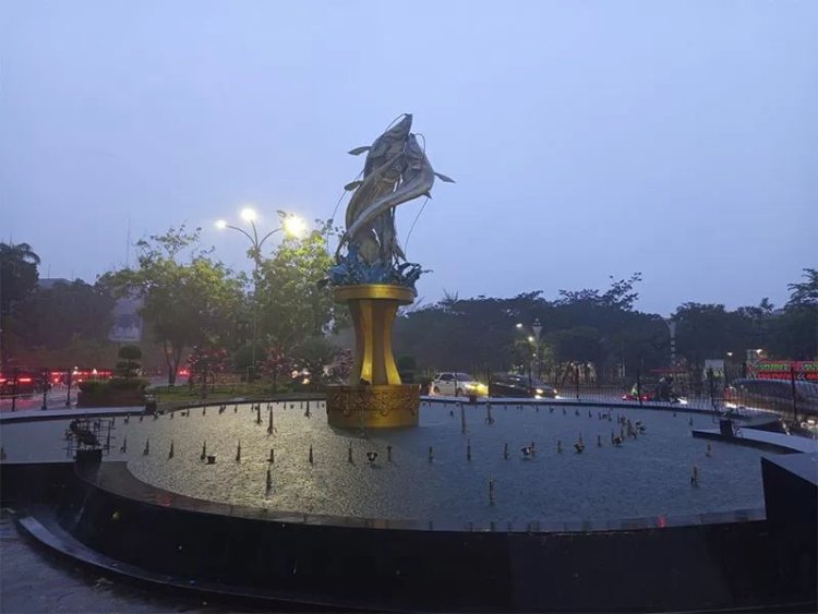 40 Nozel Air Mancur Tugu Ikan Selais Tiga Sepadan Pekanbaru Dicuri, Aksi Pelaku Terekam CCTV
