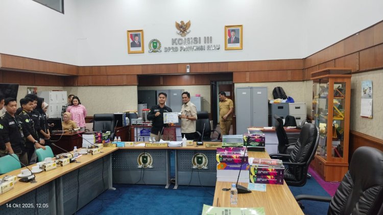 Mahasiswa FEB UNRI Audensi Dengan Komisi III DPRD Riau, Pertanya Keuangan Hingga PDRB