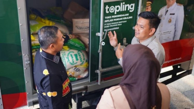 Mobil Topling Inovasi Pemprov Riau Kendalikan Inflasi Daerah, Distribusikan Sembako Murah hingga ke Pelosok Desa
