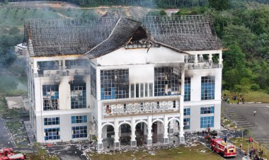 Renovasi Gedung Lipat Kajang Tenayan Raya yang Terbakar Pada September 2024 Ditunda Pemko Pekanbaru hingga 2026