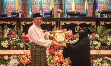 Jelaskan Fungsi dan Tugas Anggota Dewan, Ayat Cahyadi Terima Rombongan Outing Class SMA IT Al Bayyinah Pekanbaru