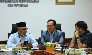 Bahas Rencana Konsultasi ke KLHK Terkait RTRW, Bapemperda DPRD Riau Gelar Rapat Bersama Dinas PUPR-PKPP