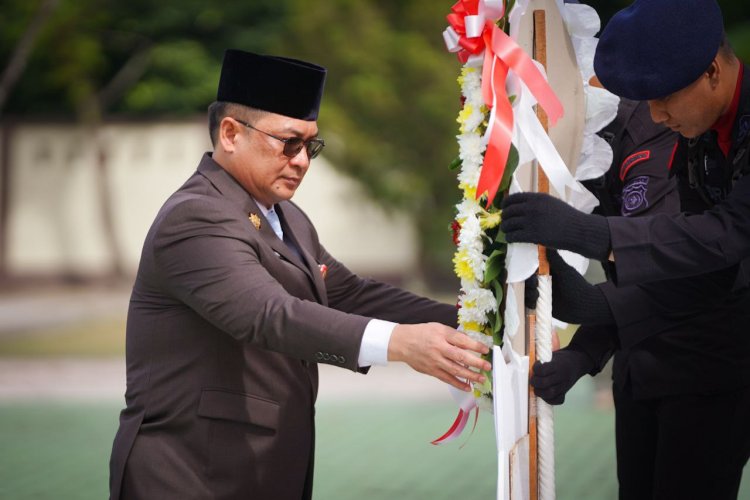 Sekdaprov Riau dan Forkopimda Tabur Bunga di TMP Kusuma Dharma, Mahmud Marzuki Sudah Dua Tahun Diusulkan Jadi Pahlawan Nasional