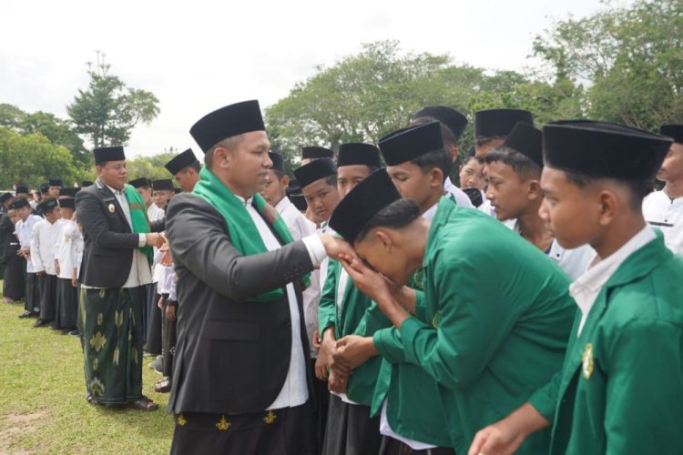 Gubernur Riau Minta Jadikan Hari Santri Nasional 2025 Momentum Teguhkan Janji dan Perkuat Iman