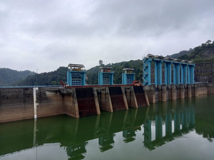 Tinggi Air Waduk PLTA Koto Panjang Kampar Sudah Berangsur Turun