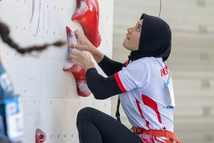 Puja Lestari Atlet Panjat Tebing Riau Raih Medali Emas Cabang Disiplin Speed Putri di SEA Games 2025