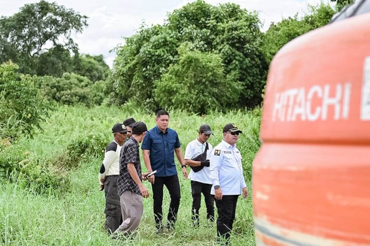 Atasi Banjir di Pekanbaru, Dinas PUPR Normalisasi Parit Jalan Labersa Sepanjang 3 Km