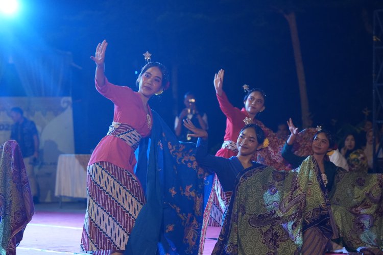Walikota Dumai Tutup Dufest Idaman 2025, Tari Sinjang Gumiwang "Bius" Penonton