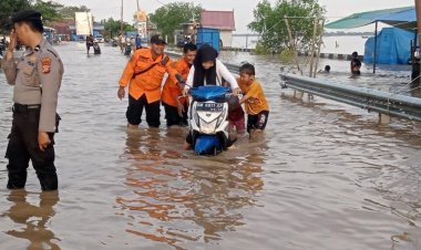 Tembilahan Inhil Dilanda Banjir Rob, Permukaan Air Laut Naik