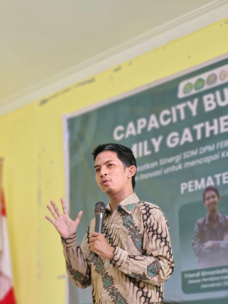 PEMILIHAN KEPALA DAERAH OLEH DPRD : KEMUNDURAN DEMOKRASI DAN PENGKHIANATAN KONSTITUSI