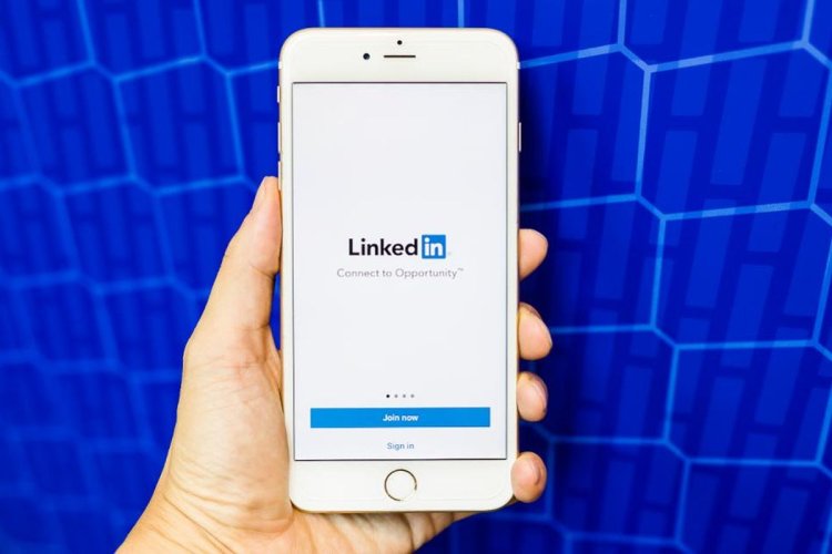 Bos LinkedIn Kasih Tips Biar Lamaran Tembus di Era Serba AI