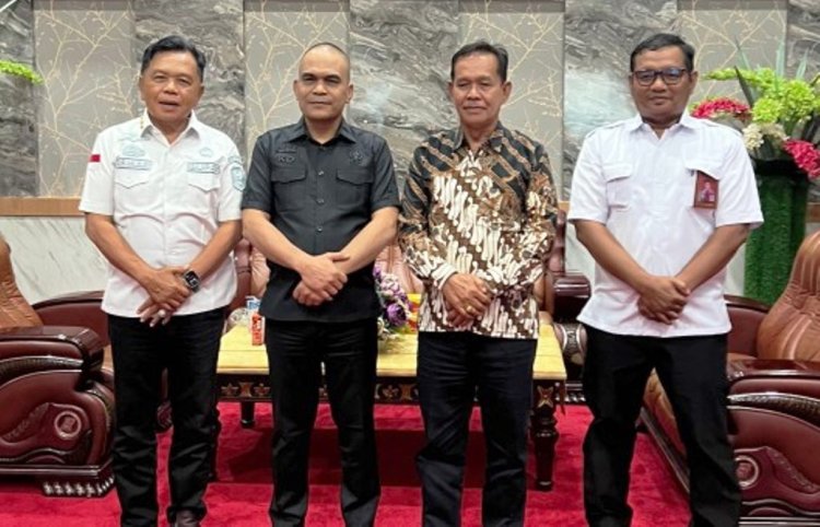 Ketua DPRD dan Bupati Kepulauan Meranti Perjuangkan Perbaikan Jembatan dan Jalan Provinsi ke DPRD Riau