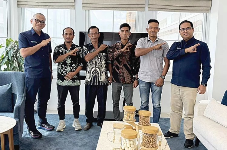 Region Head PTPN IV Regional III Undang Para Pemanen Terbaik dan Istrinya, Keluarga Jadi Motivasi Capai Prestasi