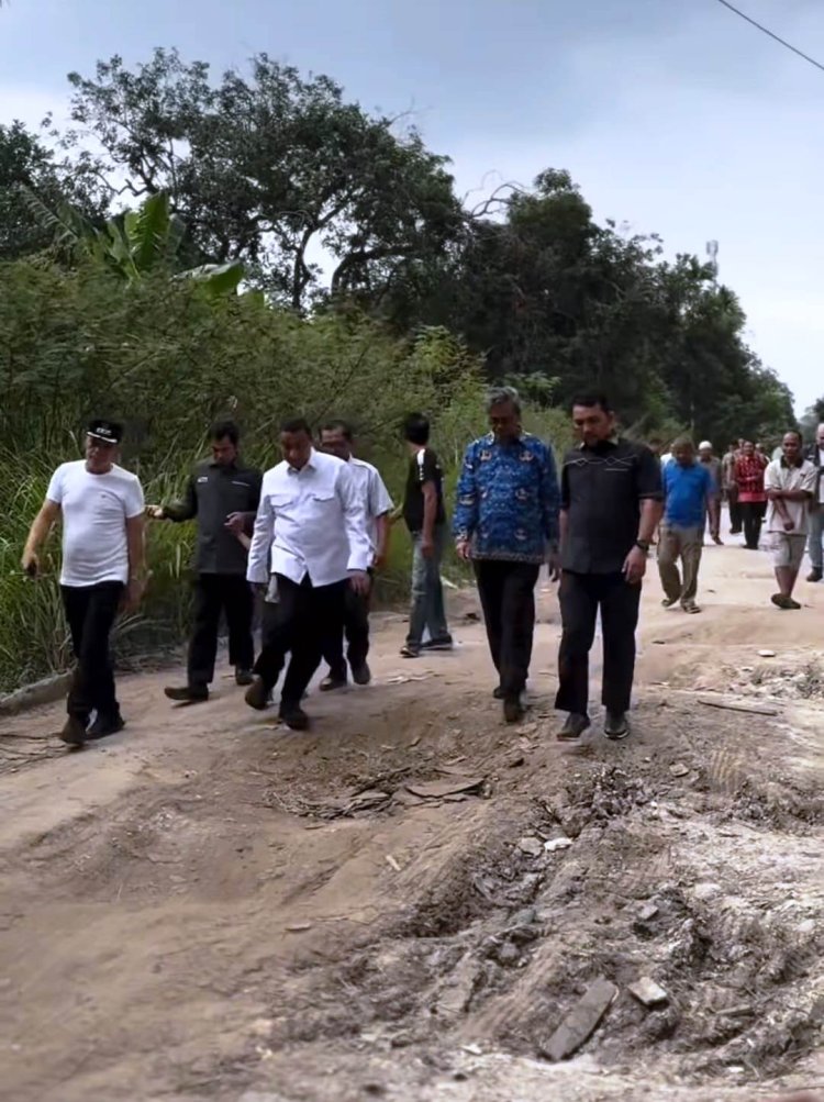 Wawako Tinjau Kerusakan Infrastruktur di Tuah Madani, Jalan Lumba-lumba segera Diperbaiki