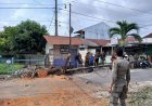 Tiang Fiber Optik Tumbang di Jalan Rindang Tangkerang Labuai, Pemko Pekanbaru Akan Panggil Operator Telekomunikasi