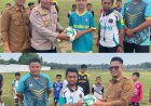 Kapolsek dan Camat Ujungbatu Tunjukkan Kepedulian Terhadap Sepak Bola Anak Indonesia